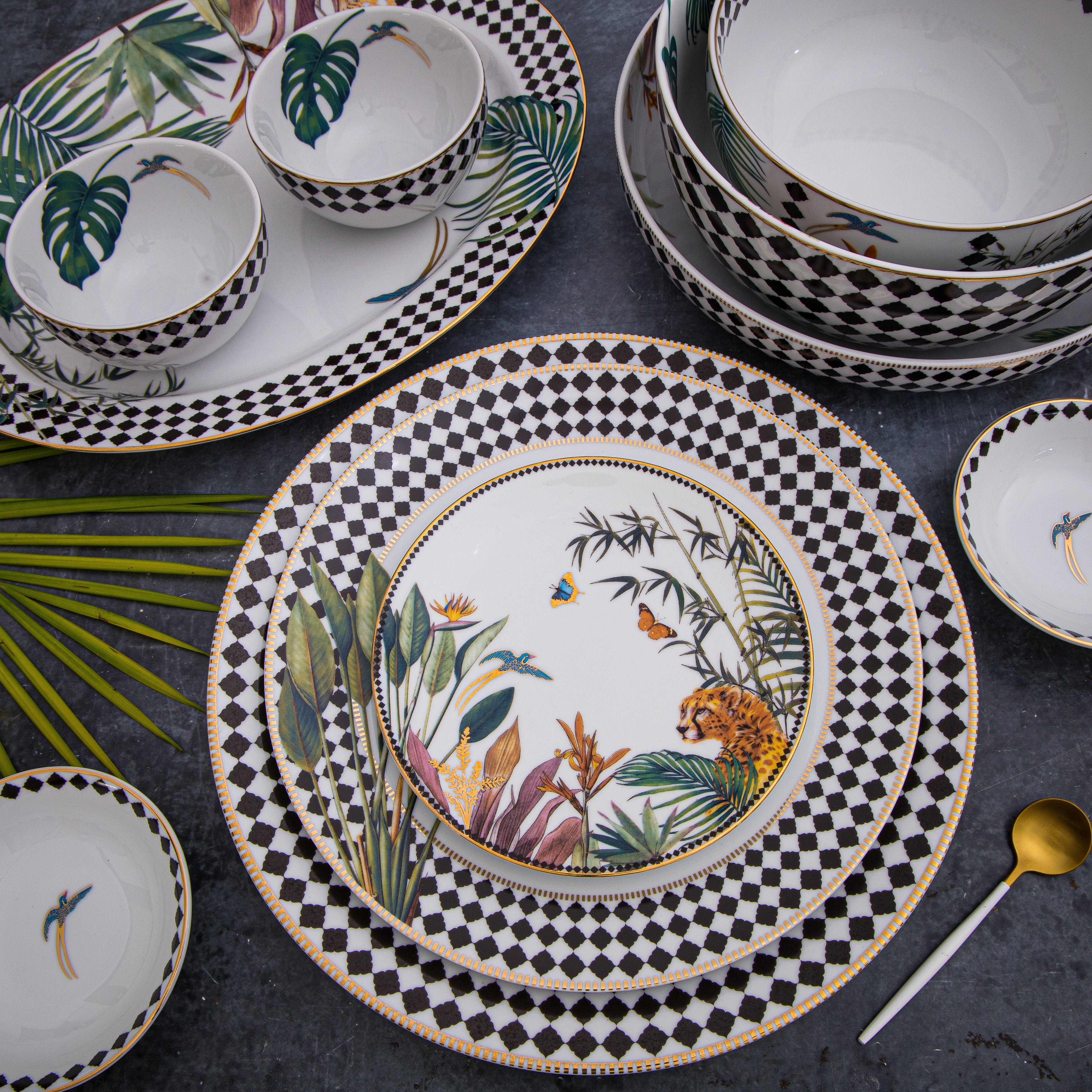The Tropical Oval Platter 14" - Set of 1