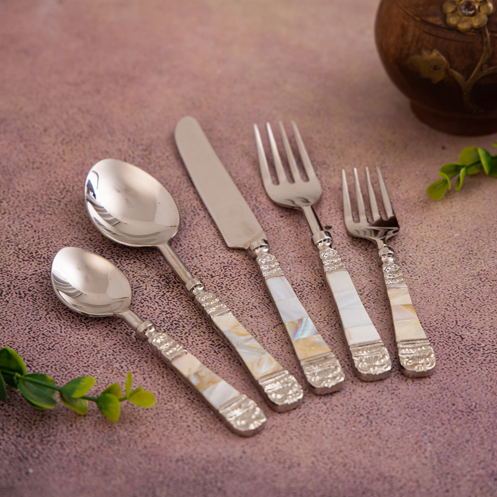 The Pearl Cutlery - Set of 30