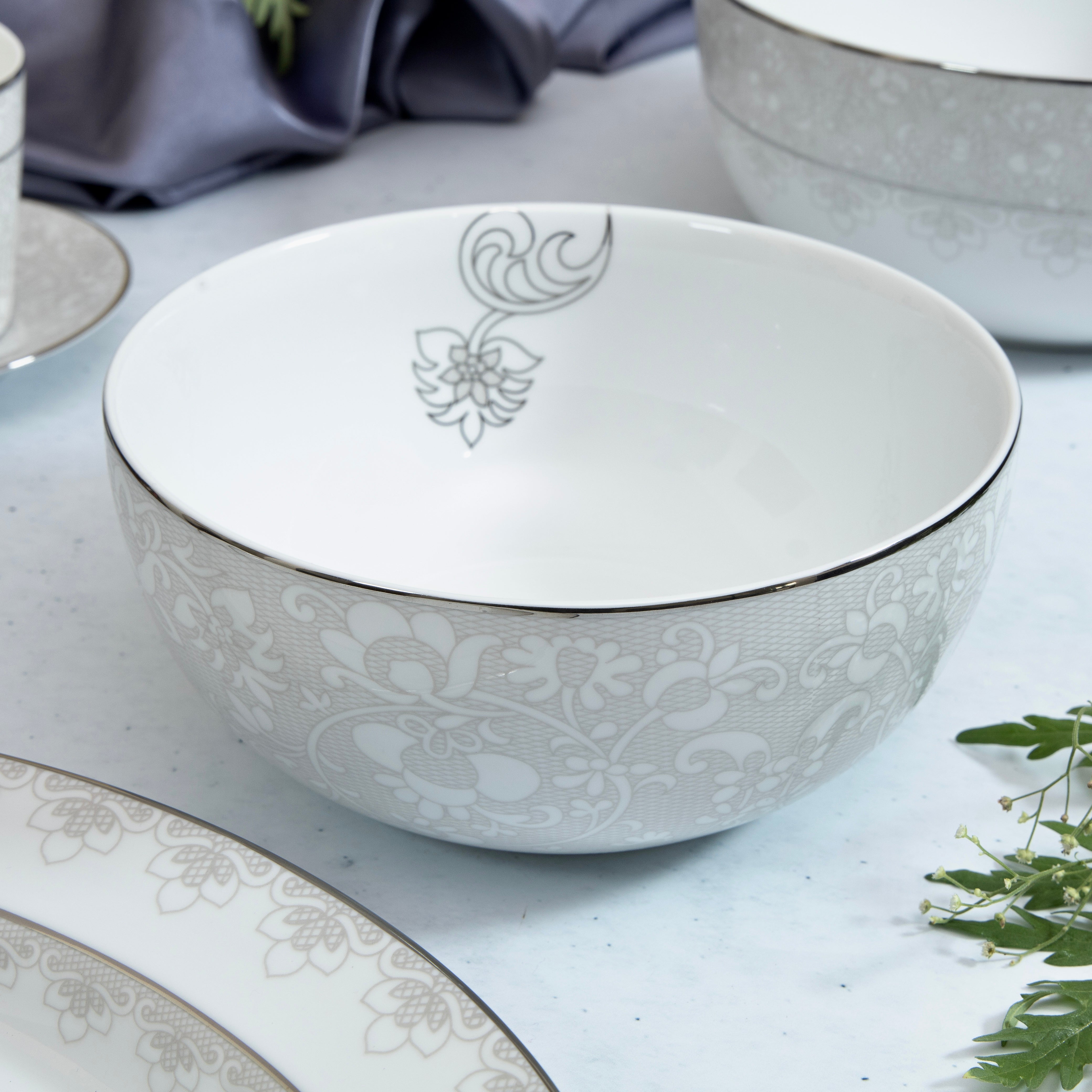 The Chantilly Dinner Set - Set of 30