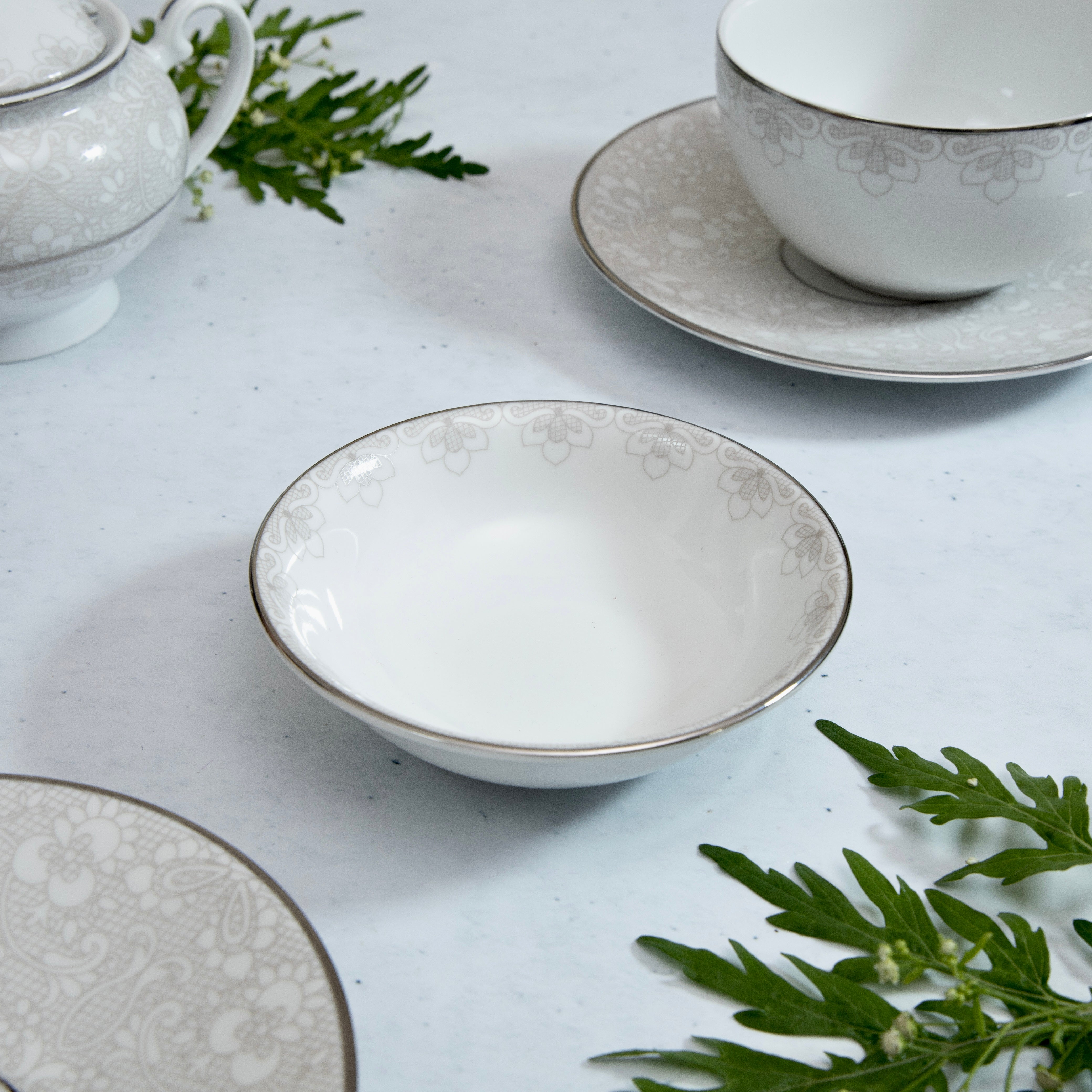 The Chantilly Dinner Set - Set of 30