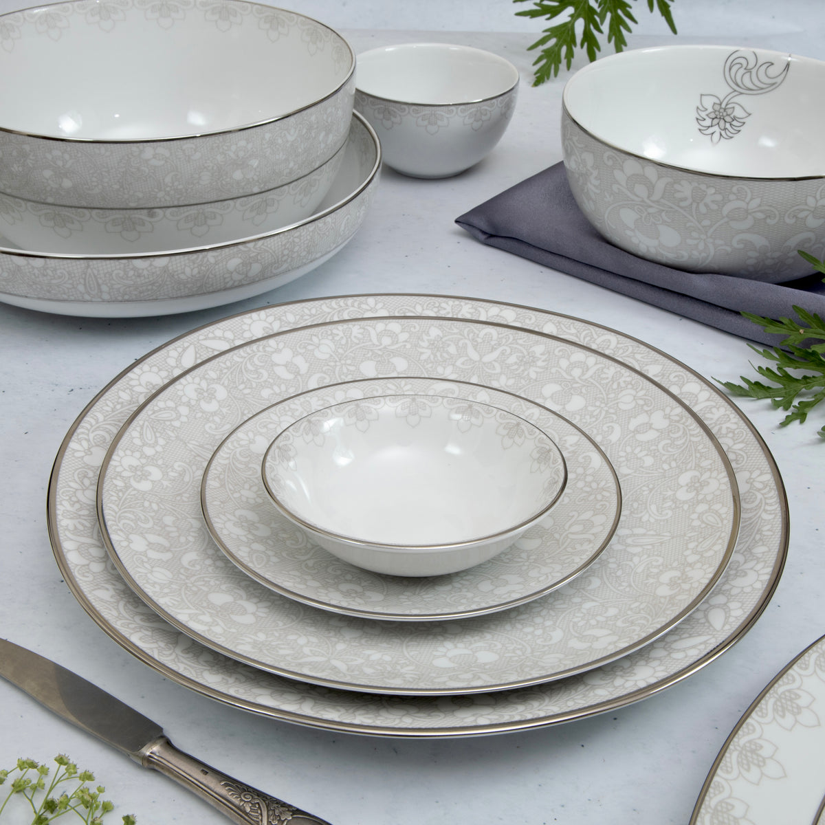The Chantilly Dinner Set - Set of 30
