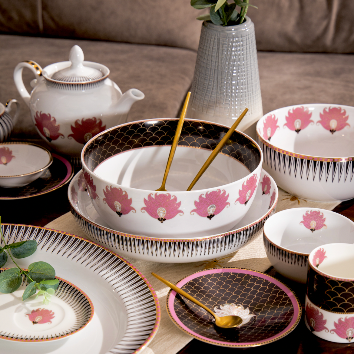 The Blossom Large Serving Bowl 10" - Set of 1